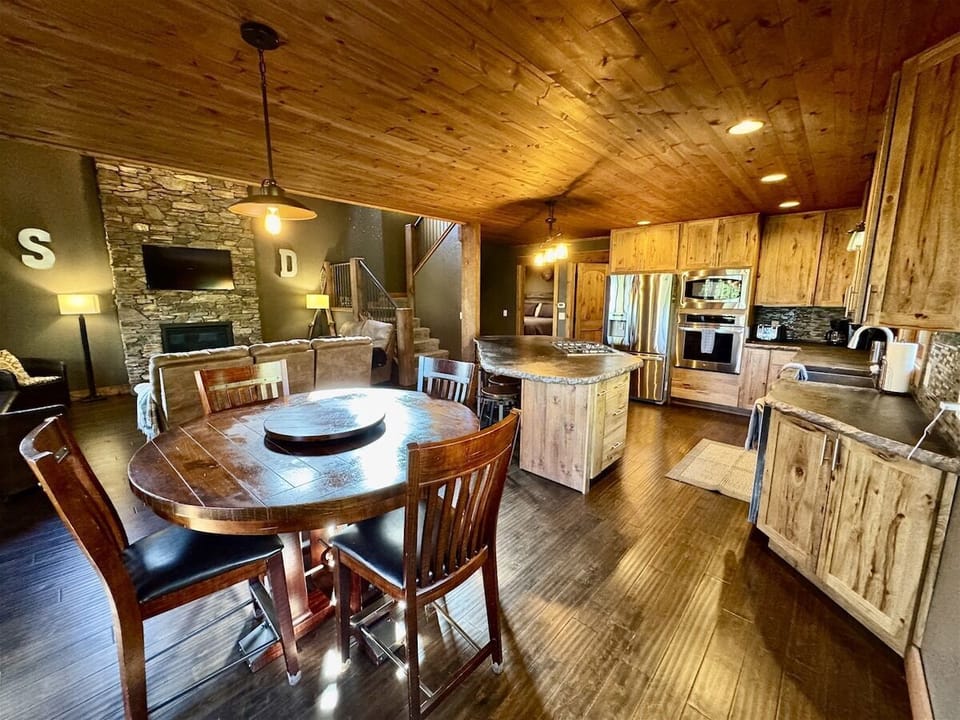 Kitchen/Dining