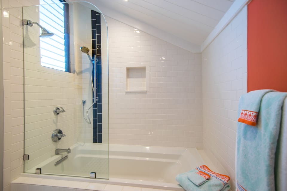 Oversized soaking tub/shower combo in Upstairs Master Suite.