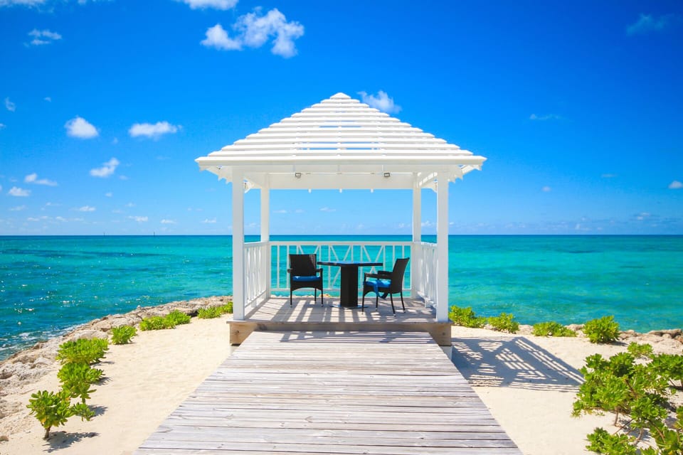 You can have drinks or dinner in the gazebo.