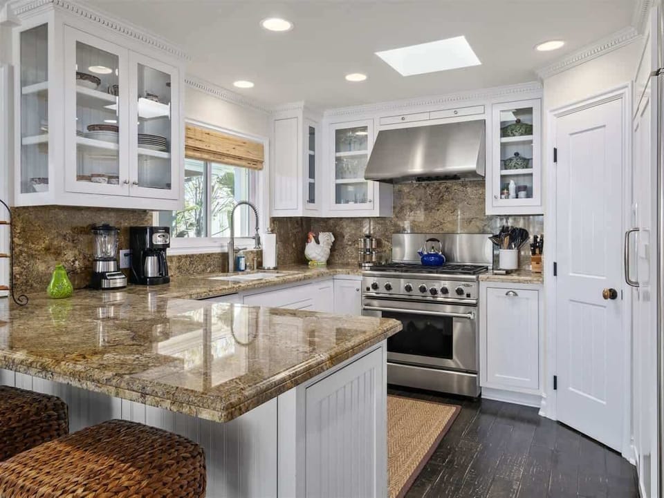 CASA 229 CUSTOM KITCHEN