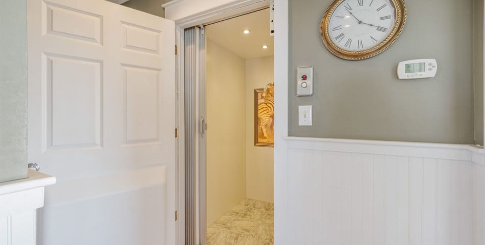 An all-level elevator takes the hassle out of transferring luggage or groceries between floors.