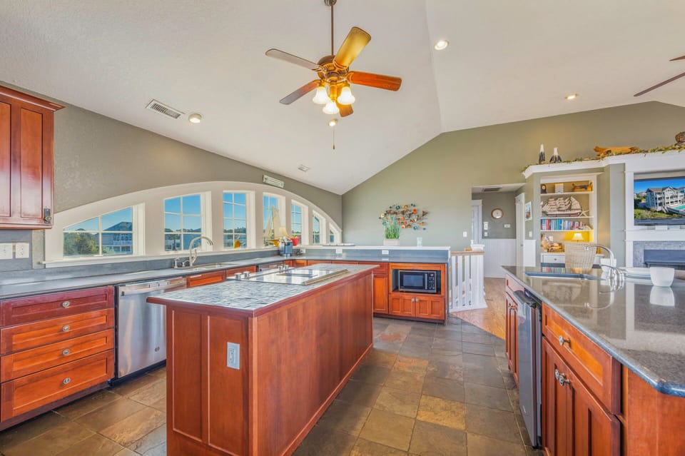 Surf or Sound Realty - 438 - Sounds Terrific - Kitchen -3