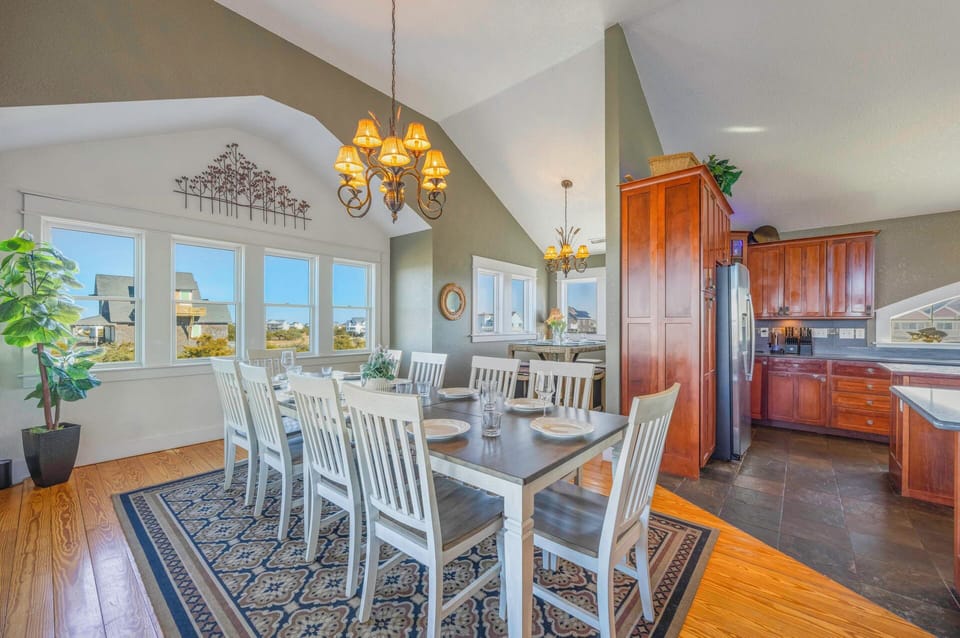 Surf or Sound Realty - 438 - Sounds Terrific - Dining Area -2