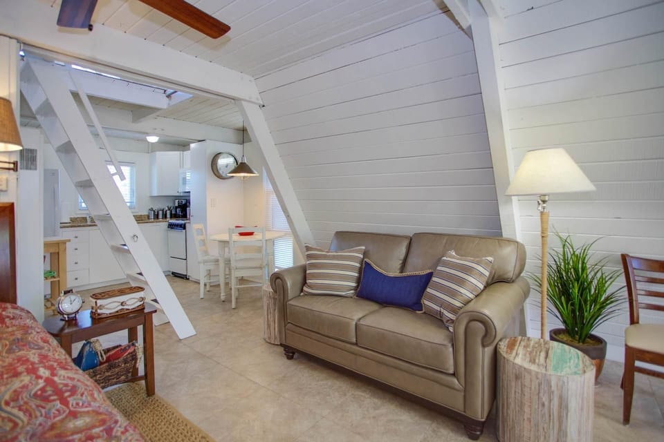 The studio has been thoughtfully outfitted for all your vacationing needs.
                