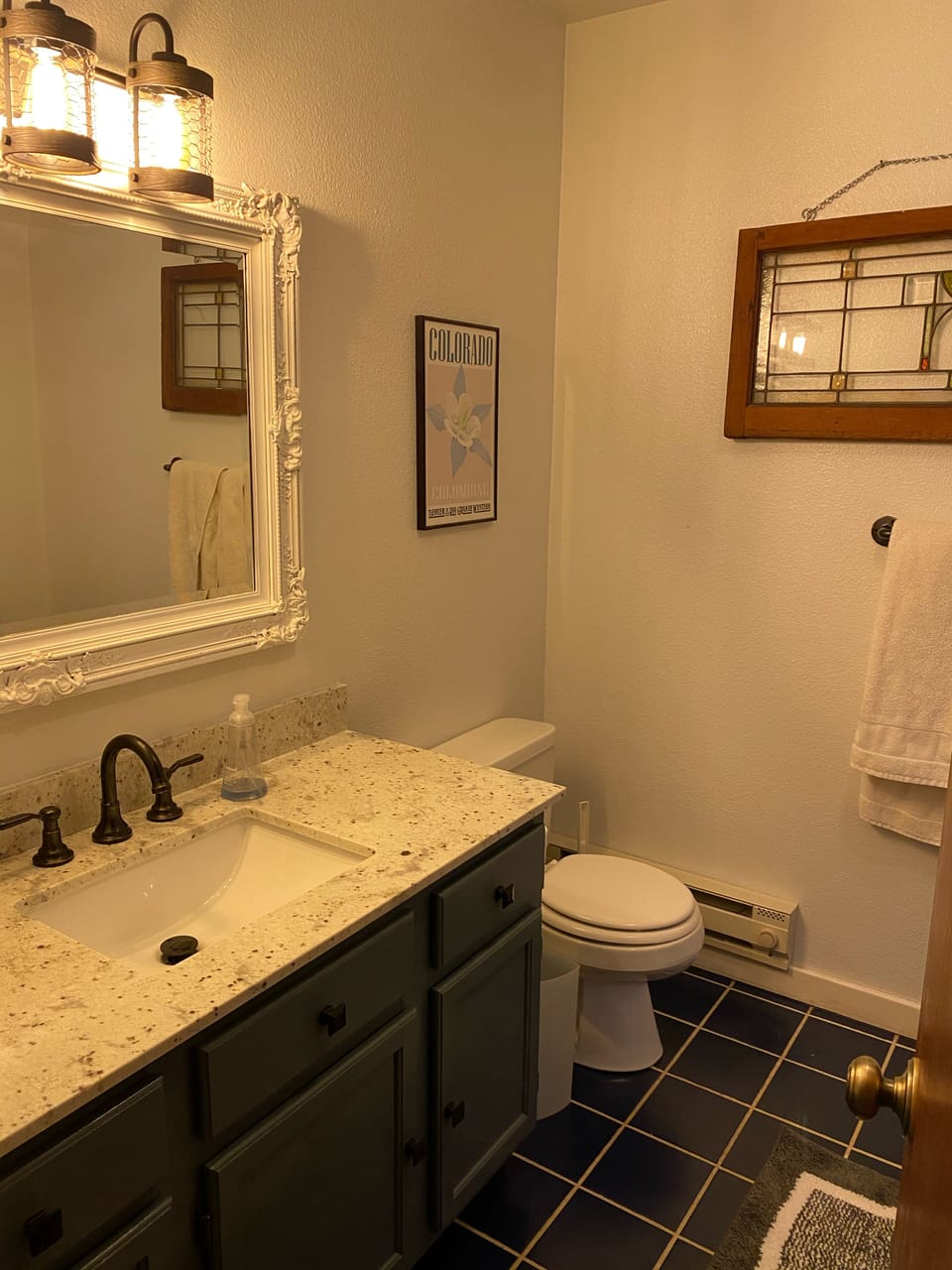 Upstairs bathroom with tub/shower