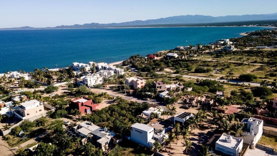 Casa Torote steps from the beach