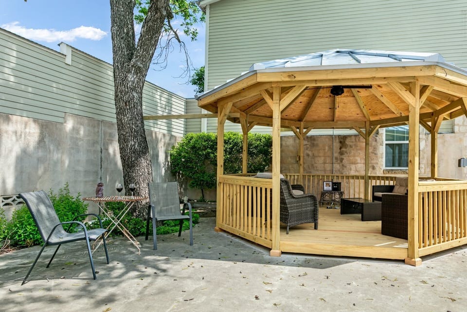 Shared Gazebo
