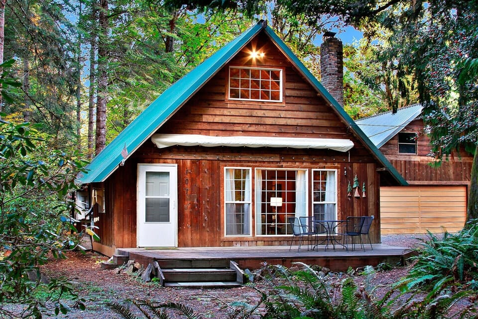 The garage is not part of the rental (for owner use and storage).