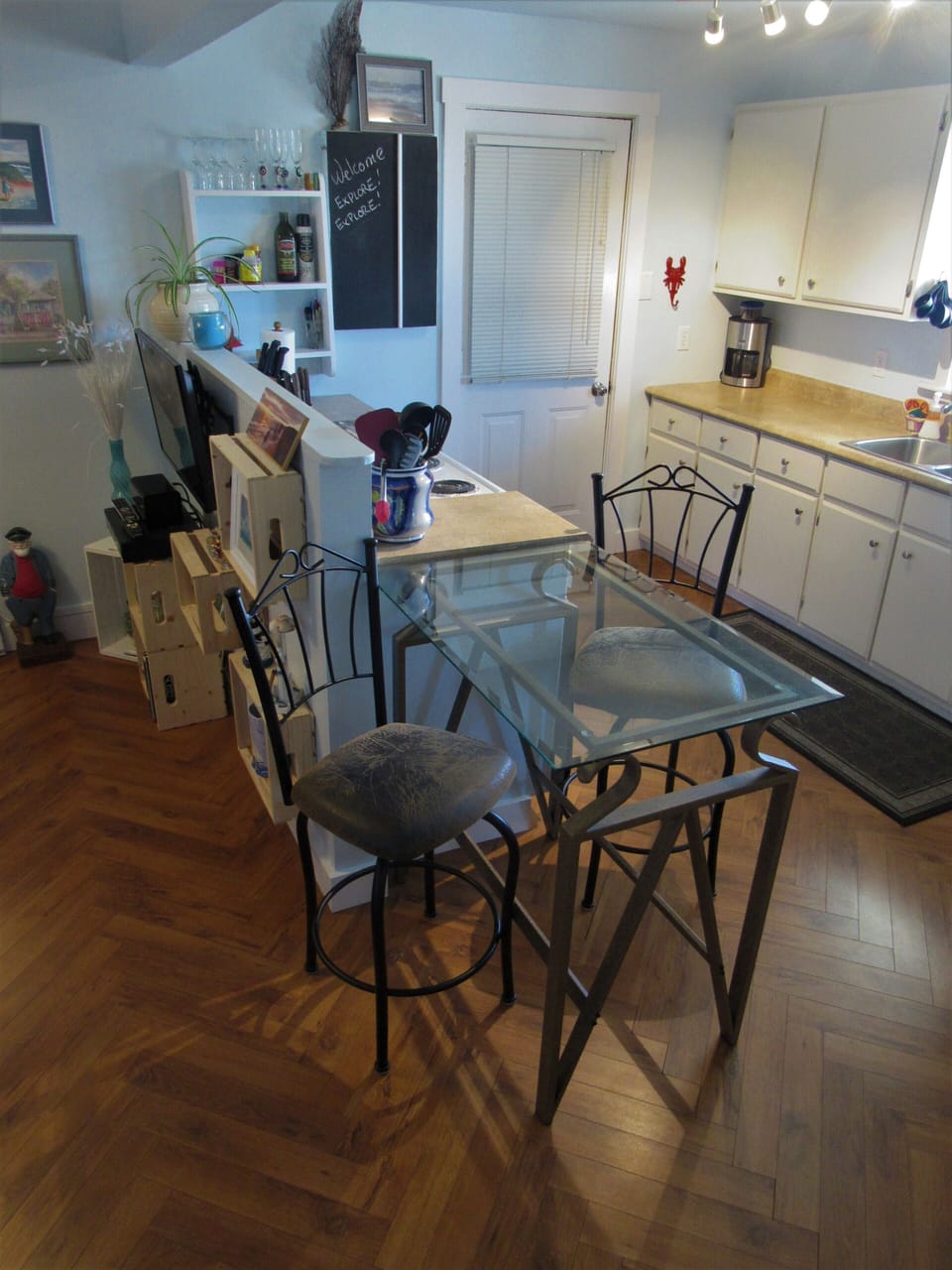 dining table, extra bar stools are available