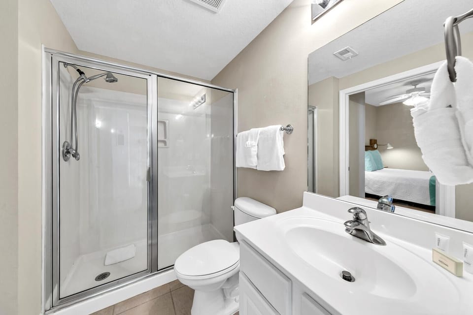 Guest Bathroom 2