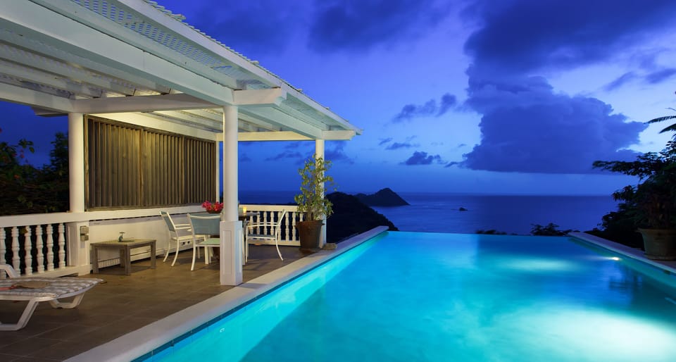 Bliss at Cap by night 