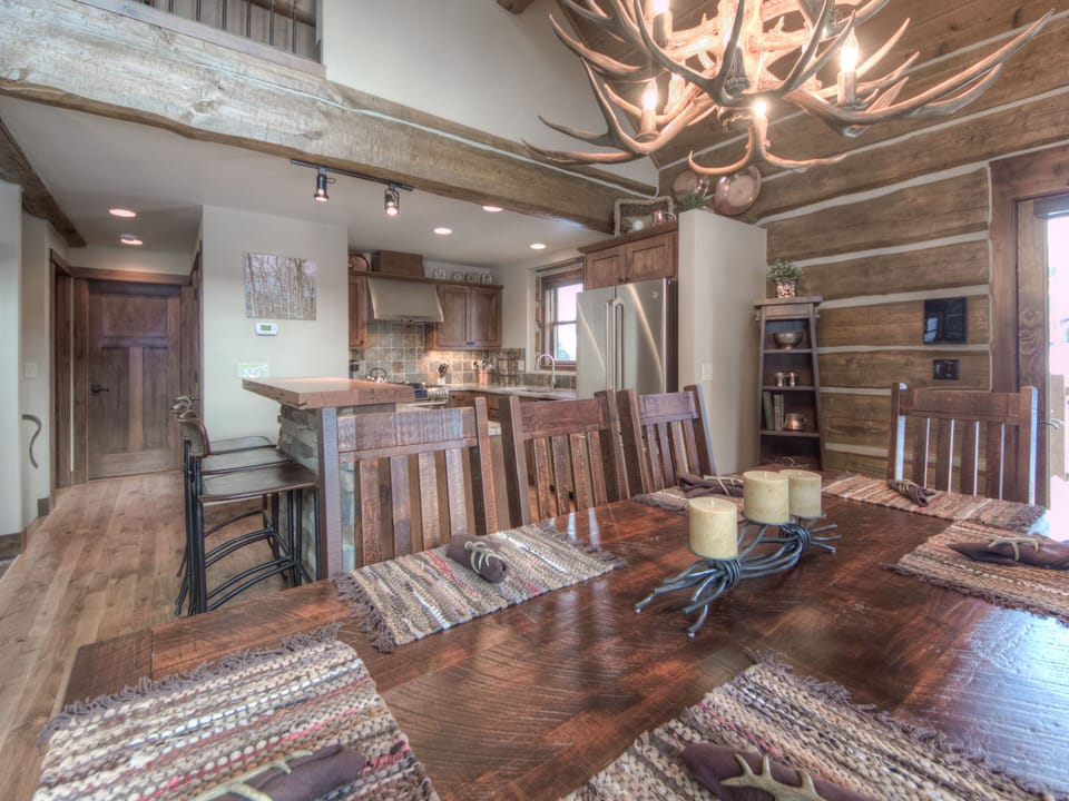 Powder Ridge Oglala 13, Dining, 3