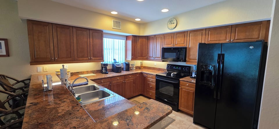 Fully Equipped, Spacious Kitchen with Keurig & Drip Coffee Maker