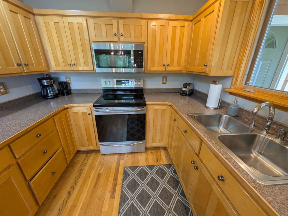 New stainless stove and microwave