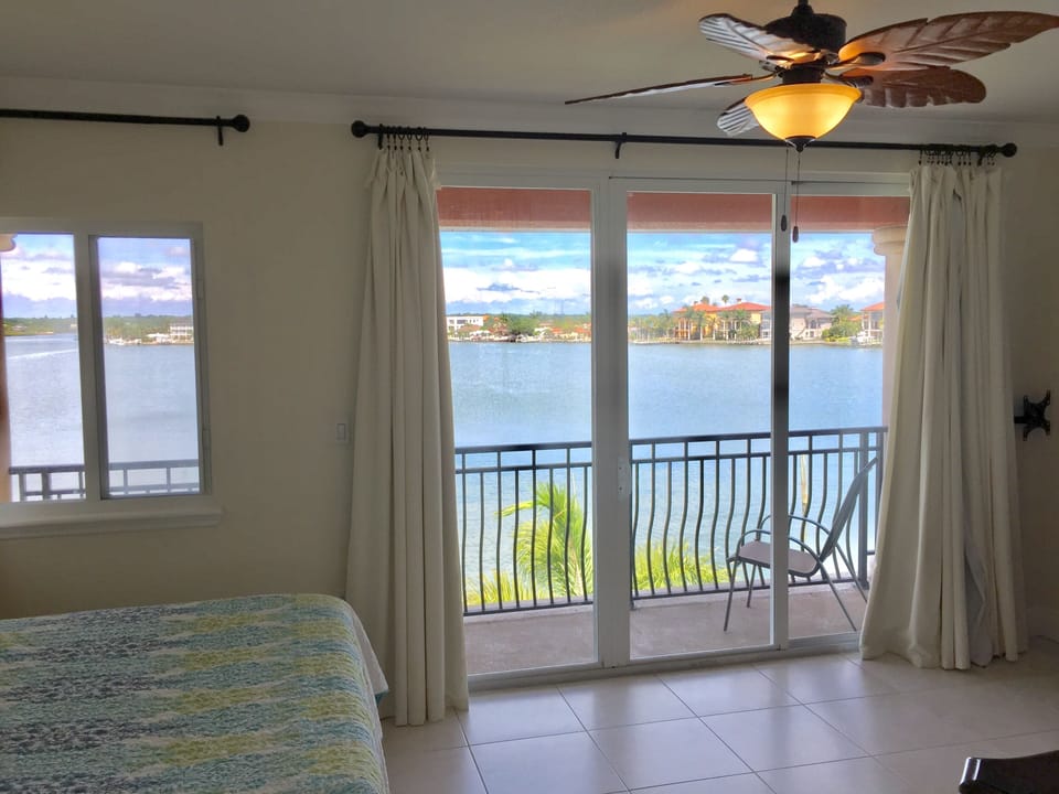 Beautiful bay views.