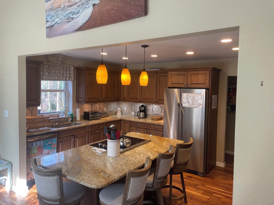 Granite countertops, updated appliances. Great for quick snacks or big meals.