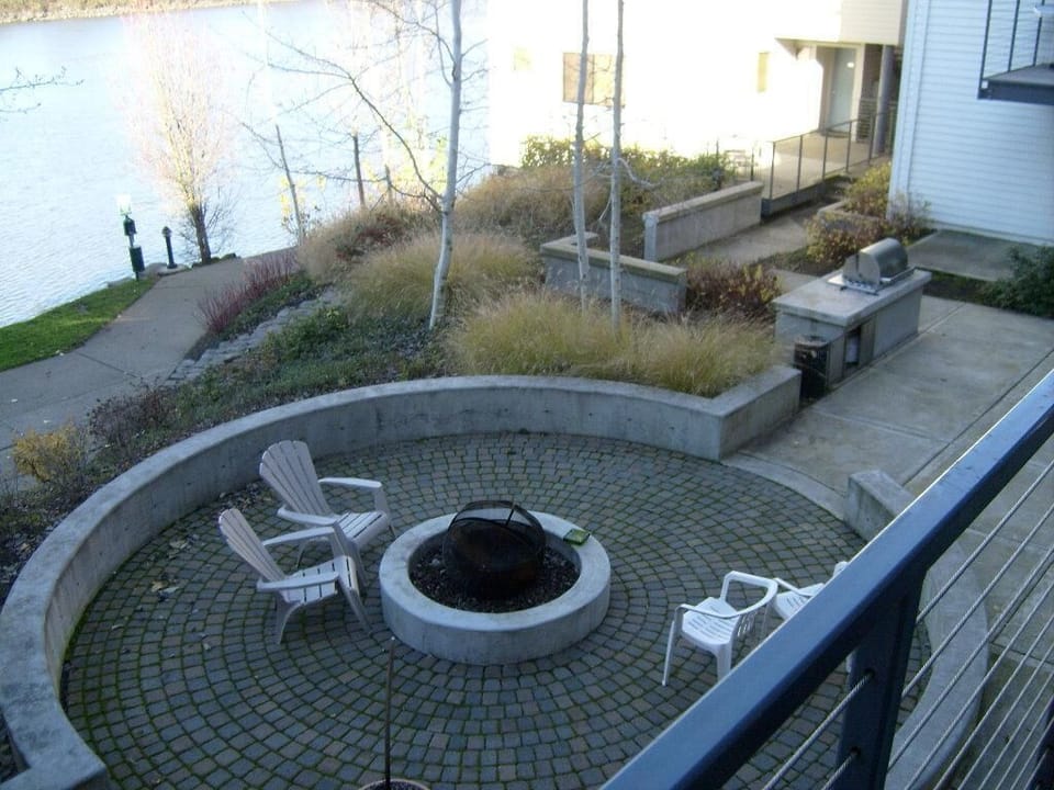 FIRE PIT