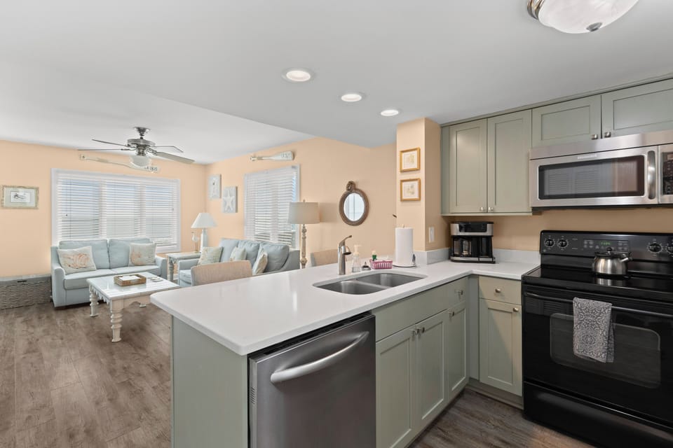 Port O Call B201, Isle of Palms, Oceanfront (5)