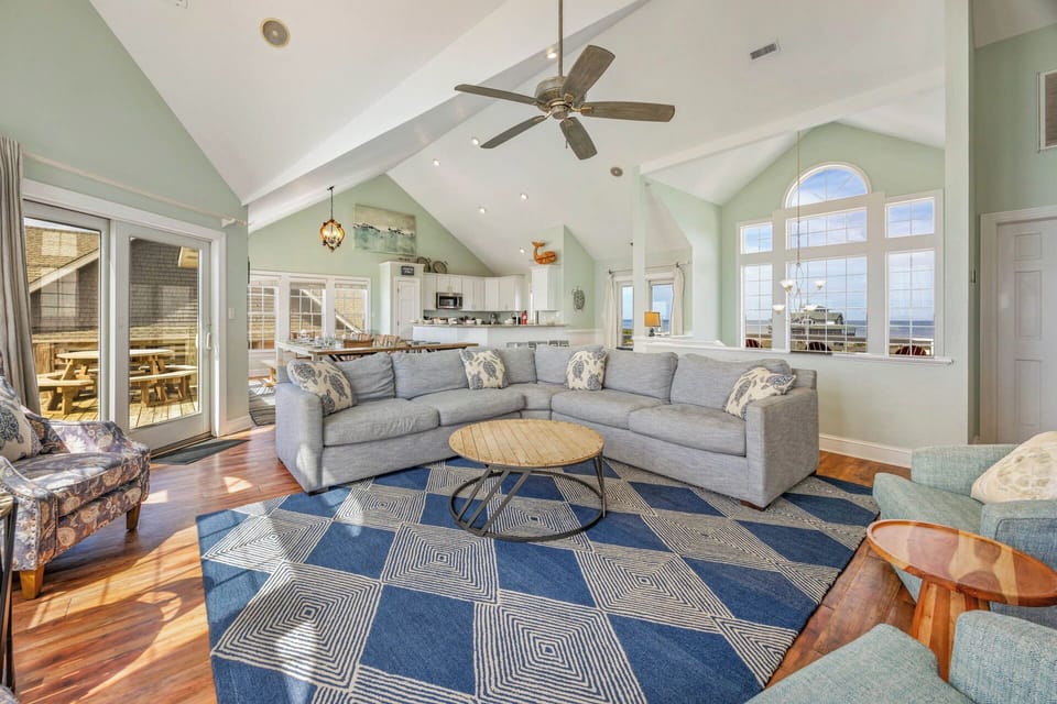 Surf or Sound Realty - 785 - Loggerhead - Great Room -4
