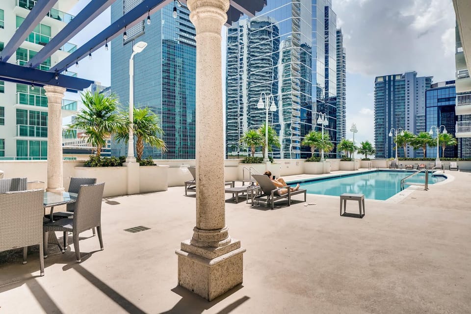 pool deck 