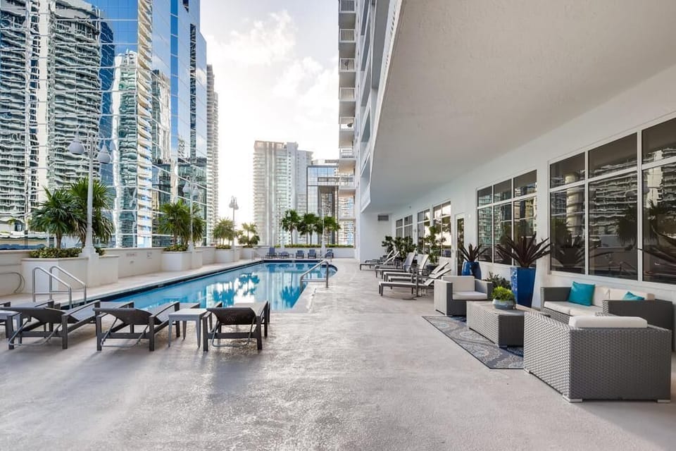 pool deck 