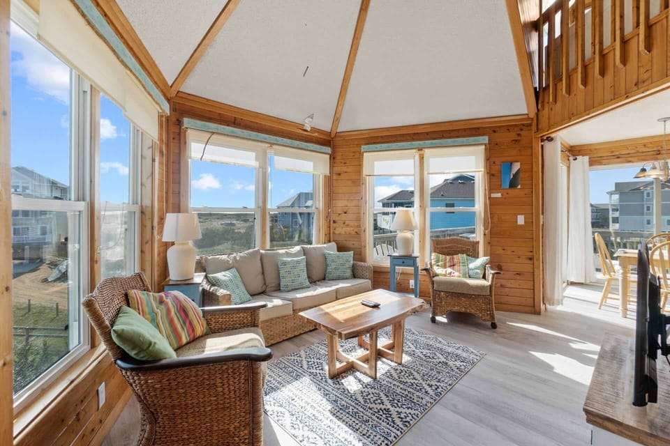 Surf-or-Sound-Realty-768-My-Miramar-Great-Room-1