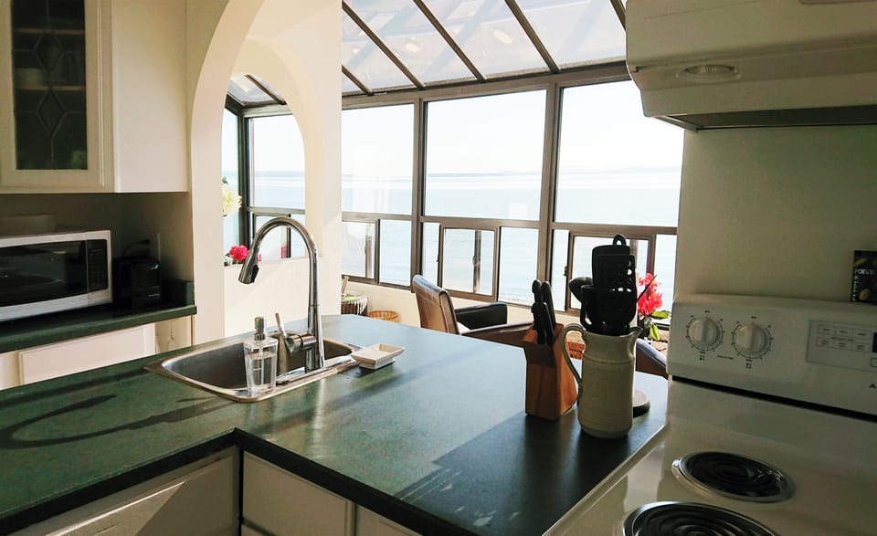 A small but well-appointed kitchen. 