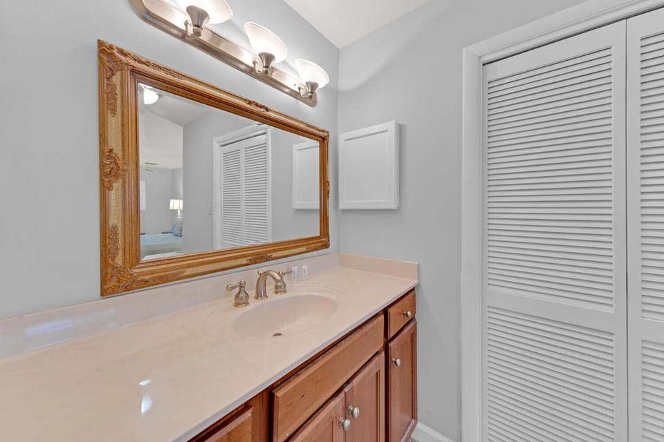 Master Bathroom 1 Part 1