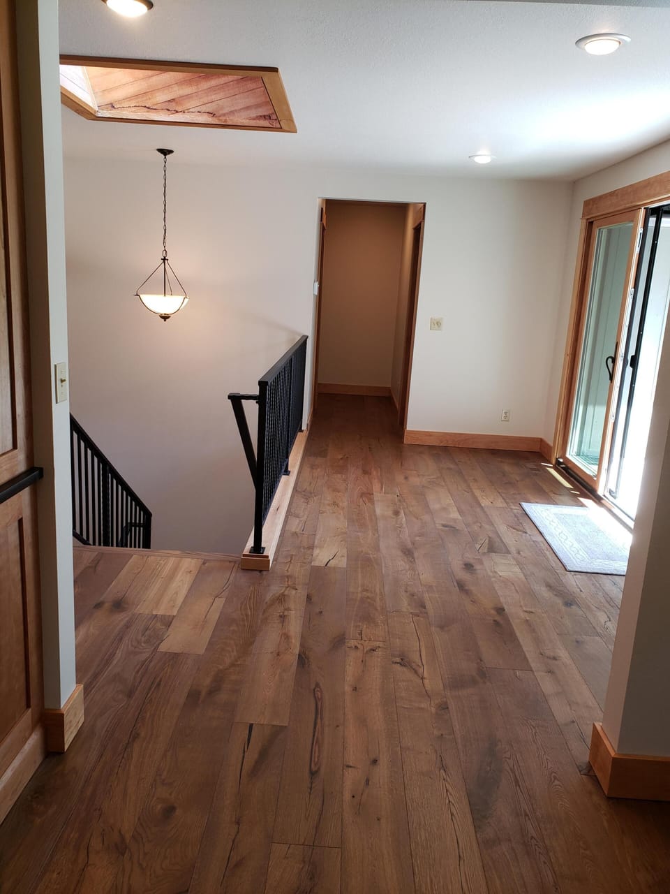 Lower master bath.