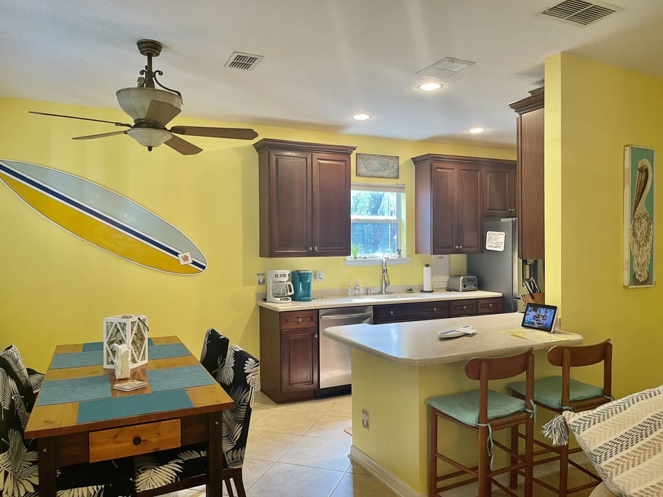Kitchen / Dining