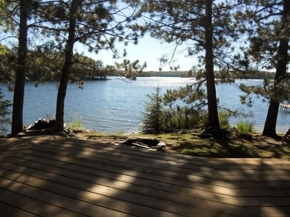Lakeside deck 25' from the shoreline