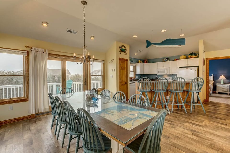 Top-Level Dining Room with Table (seats 10)