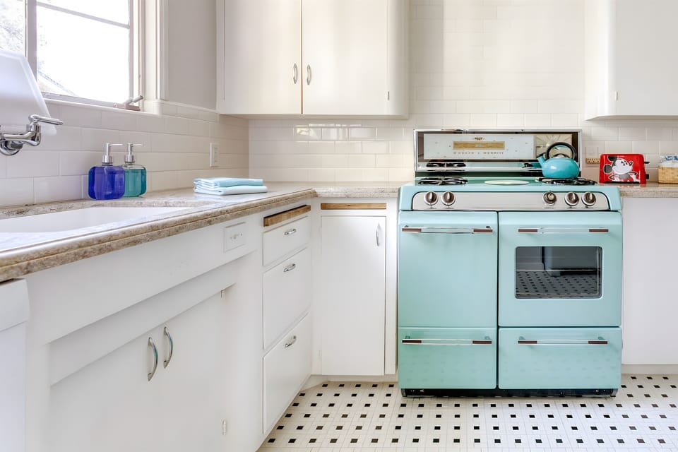 Full kitchen with cookware