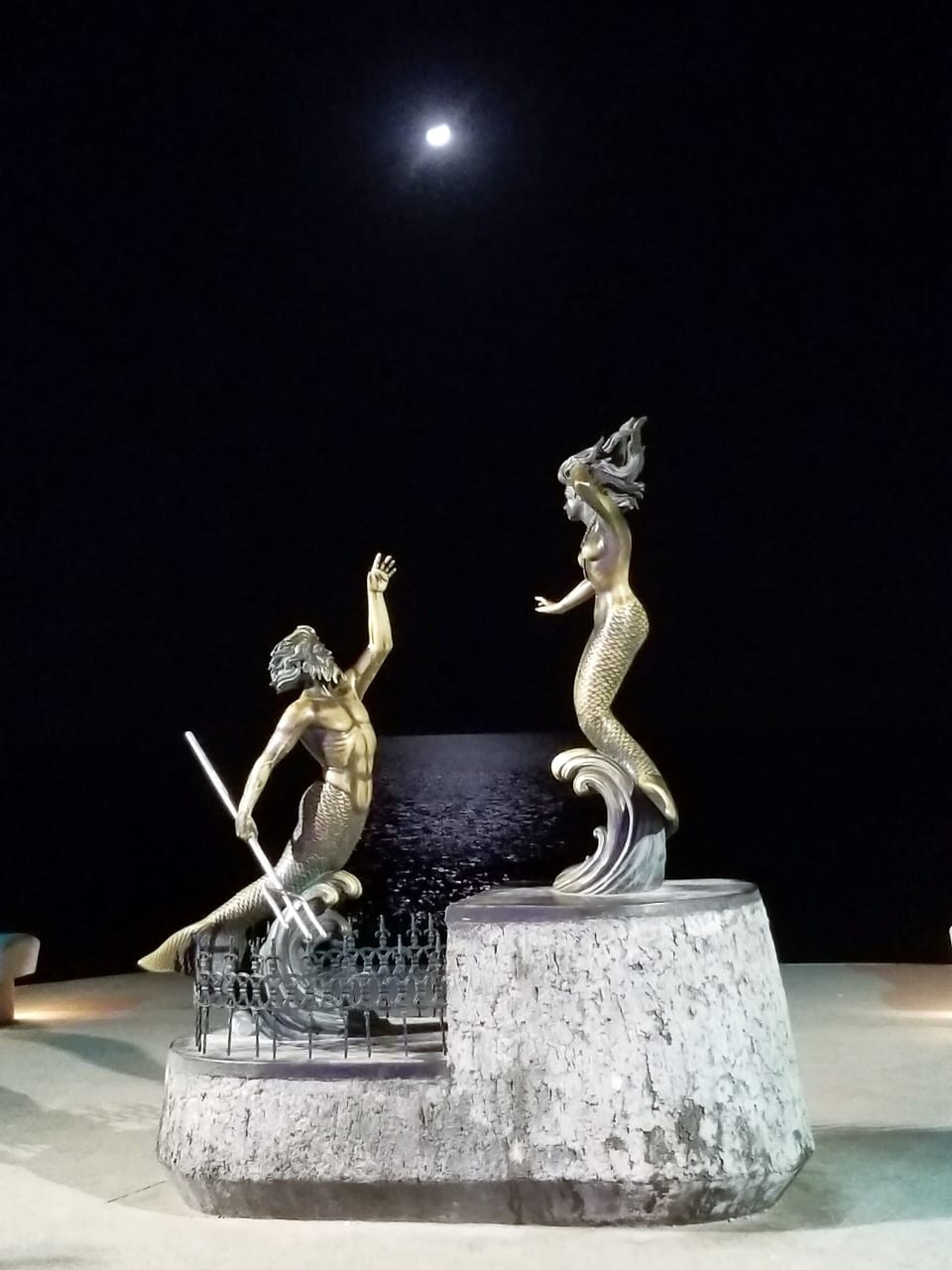“Triton and Mermaid” by Carlos Espino (1990) - one of many great on the Malecón