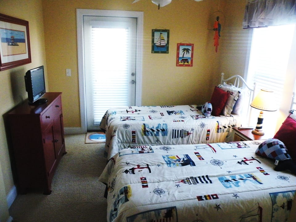 The kids will love the decor and hanging out watching movies.