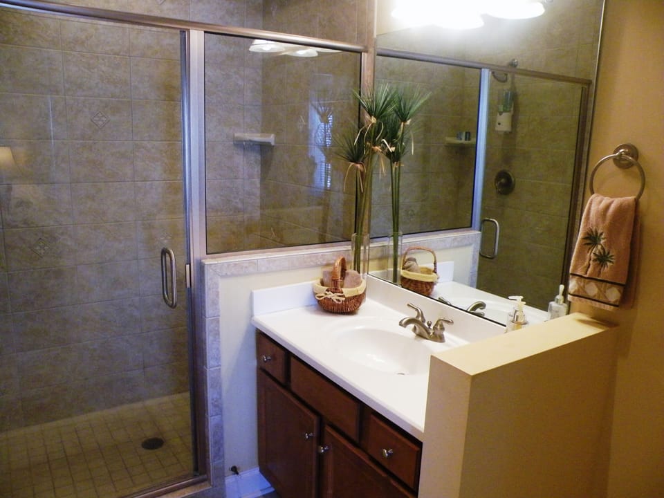 Beautiful Bathroom Furnishings