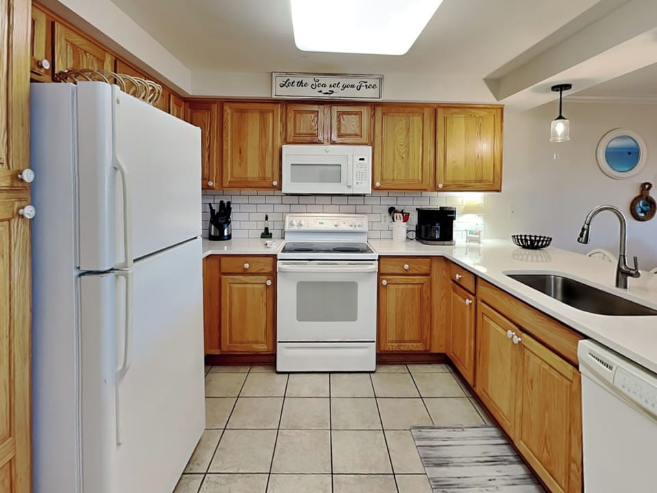 Full Kitchen