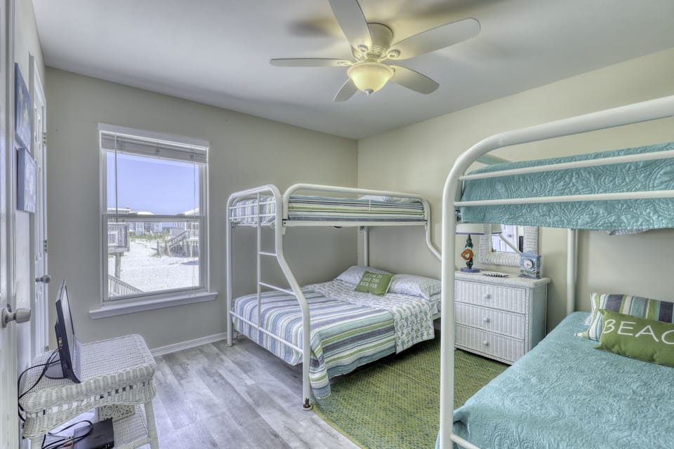 070 4th bedroom.jpeg