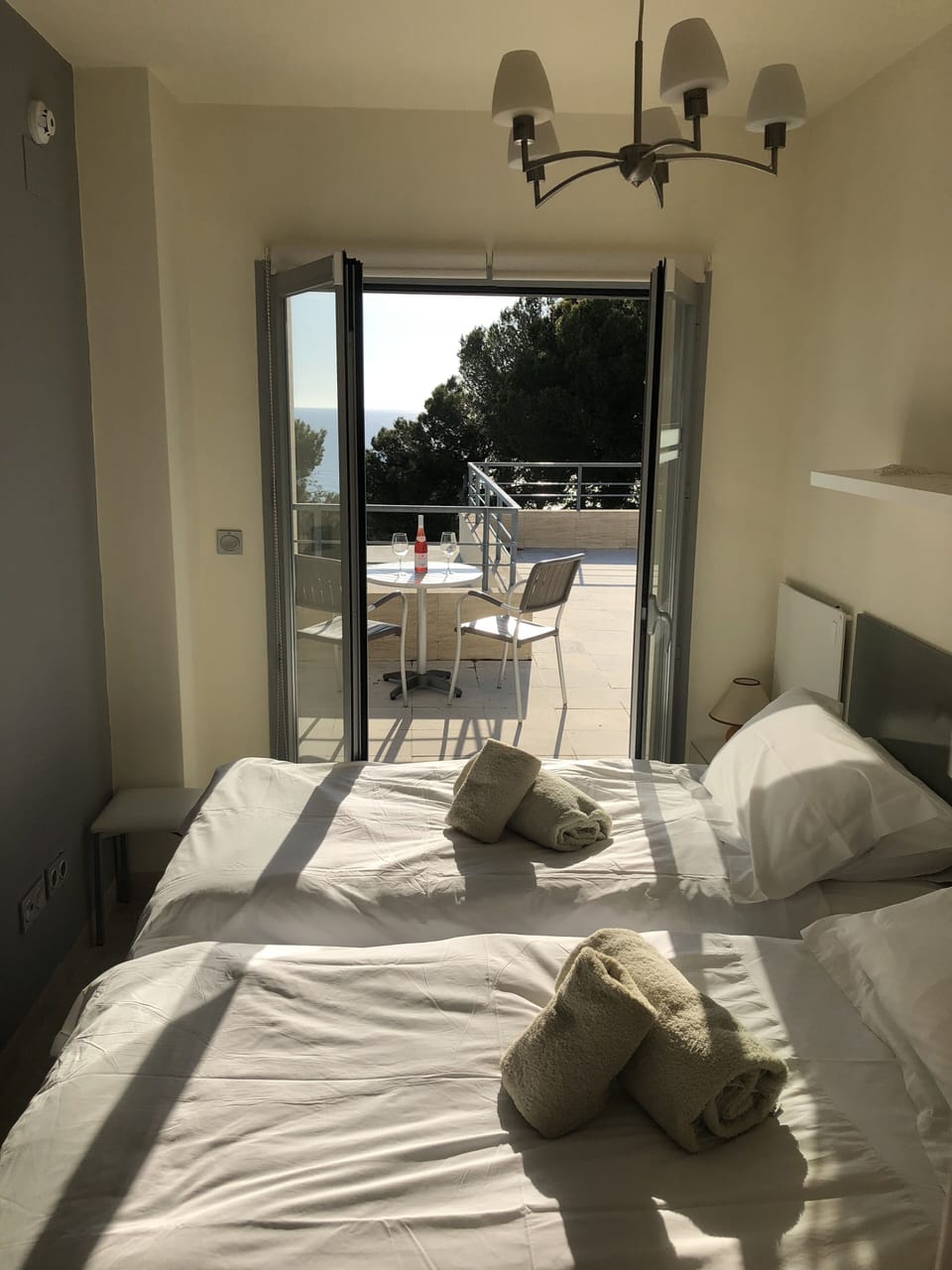 Twin bedroom 