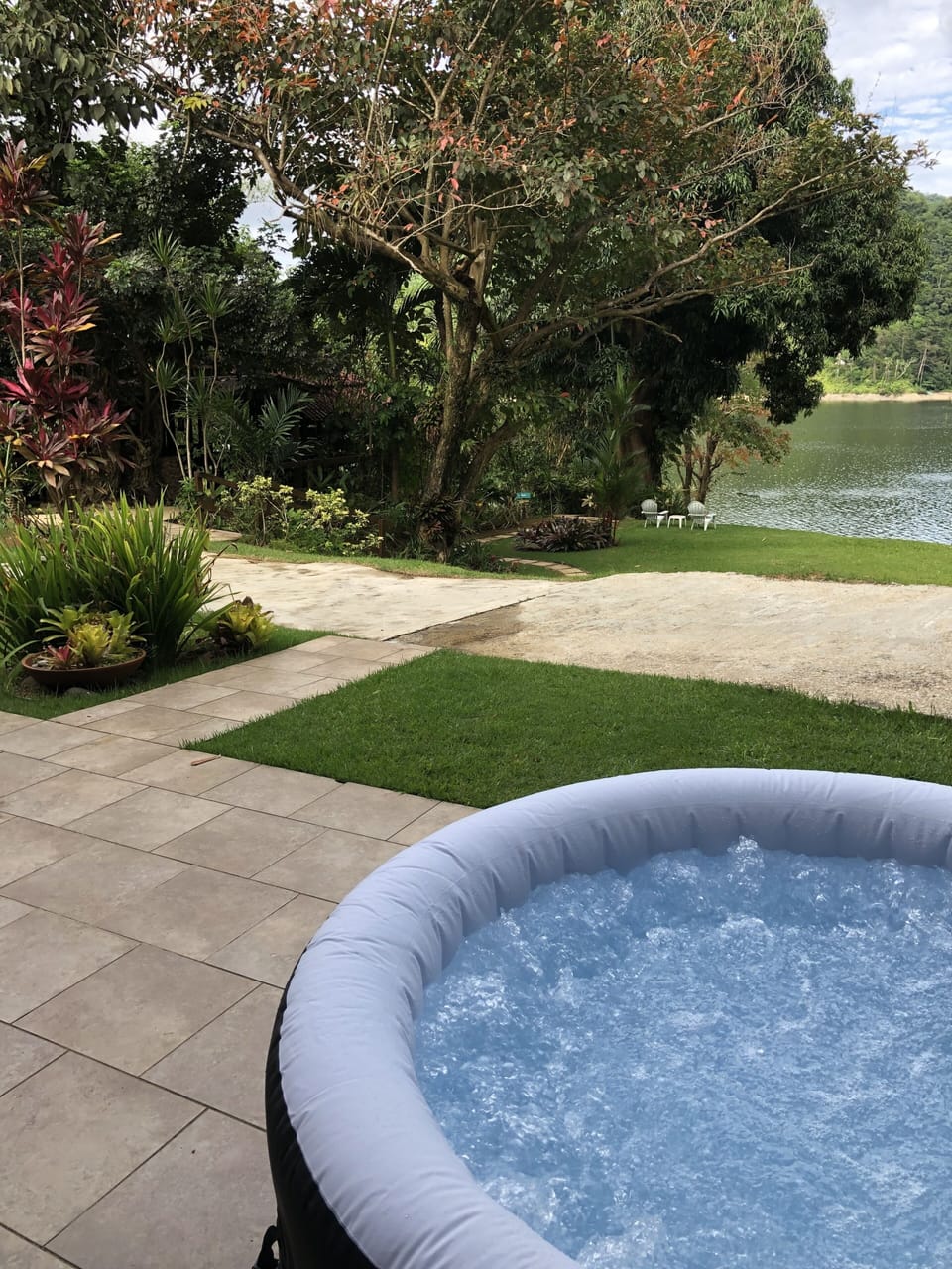 Outdoor spa tub