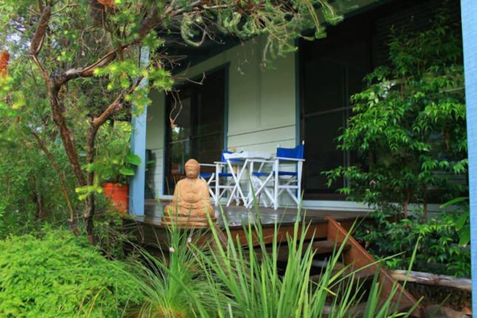 Byron Beach Cabin private entrance 