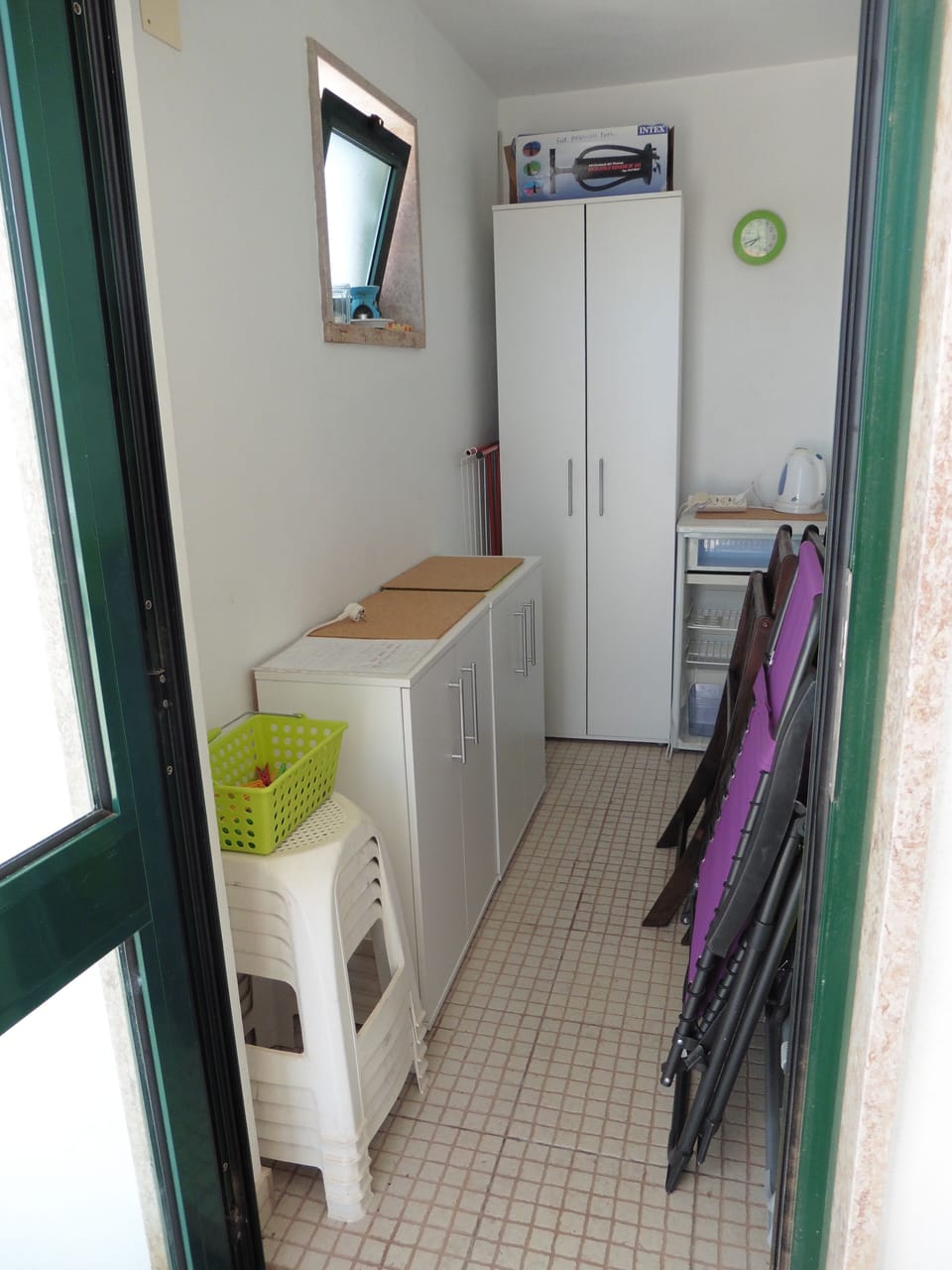 Roof terrace storeroom/"kitchen" with fridge