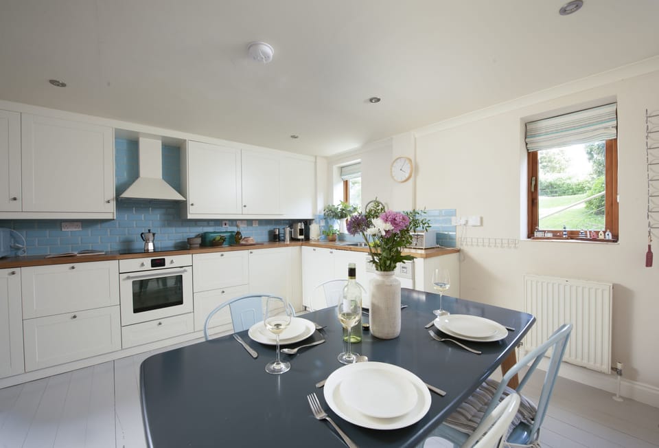 Curlews Cwtch, Roserrow. Ground floor: The superbly-equipped kitchen