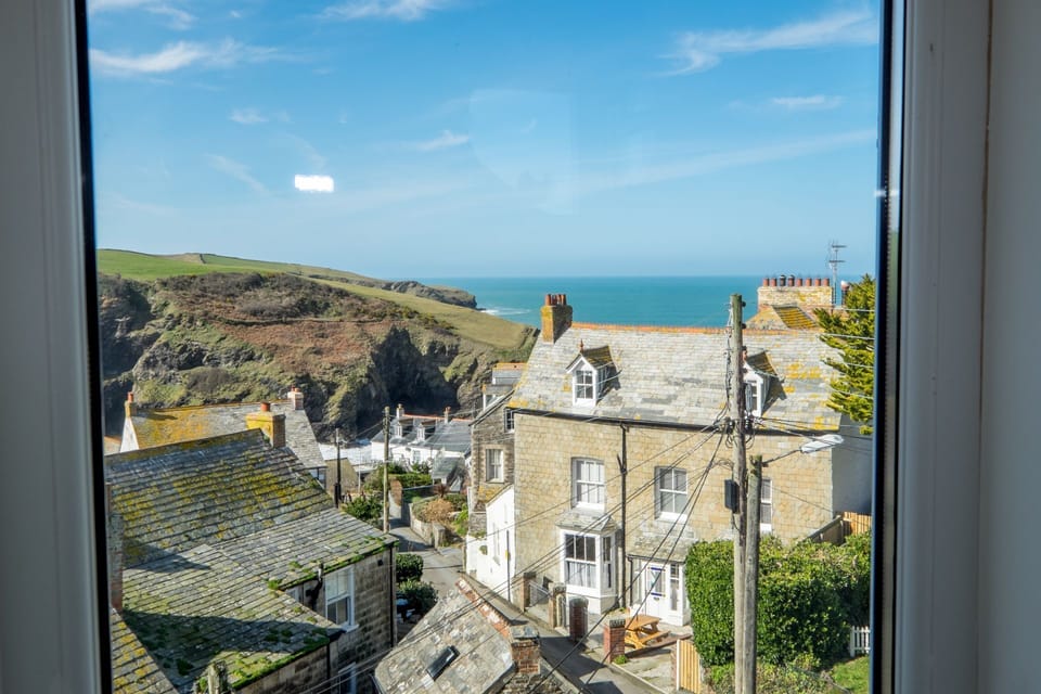 Trethoway, Port Isaac.  Stunning views from the top floor