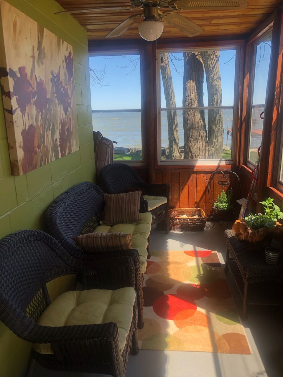 Screened-In-Porch
