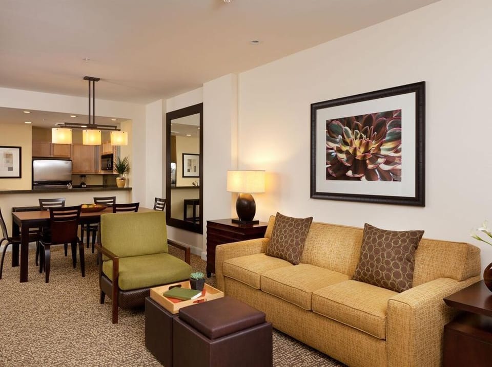 Living Room Unit 1