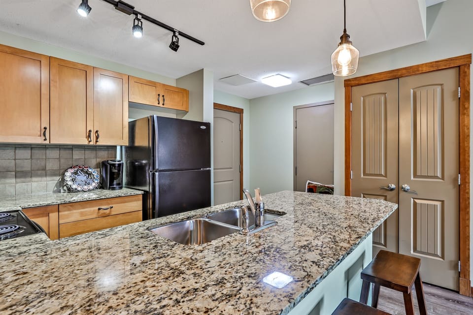 Full Kitchen