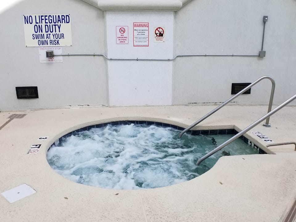 Hot Tub (1 of 2) 0224 133108   L