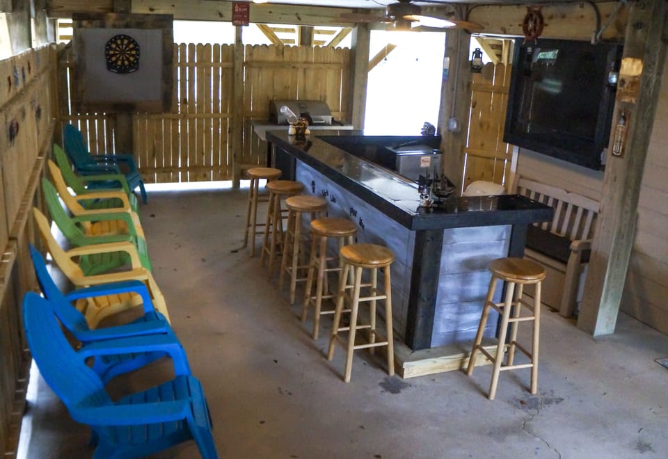 Lower level bar - hot tub area