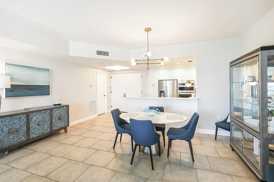 Dining Room 1.1
